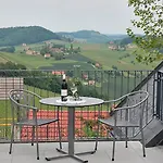 Weinrefugium Brolli Отель 4*