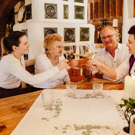 Weinrefugium Brolli فندق