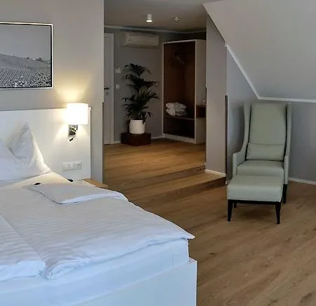 Weinrefugium Brolli 4* غامليتز