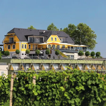Weinrefugium Brolli Hotel 4*