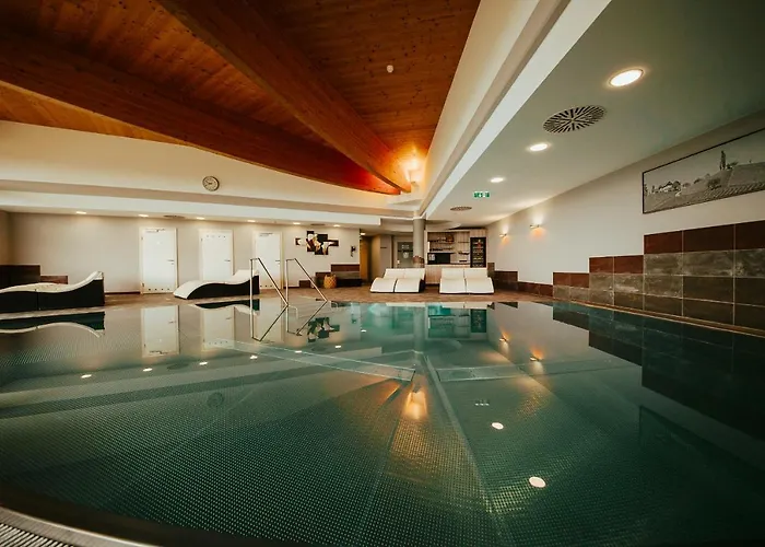 Hotel Weinrefugium Brolli 4*